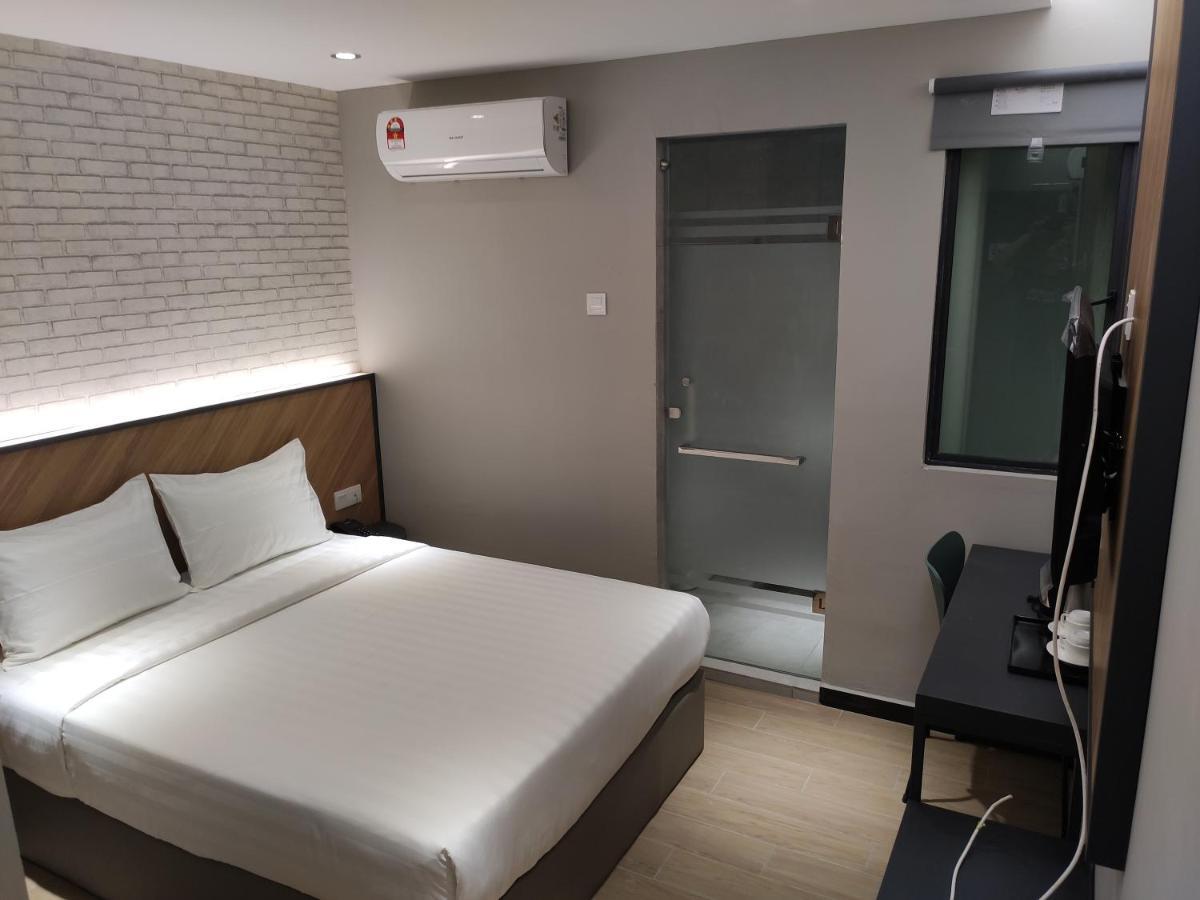 Hotel 99 Seri Kembangan Serdang Extérieur photo